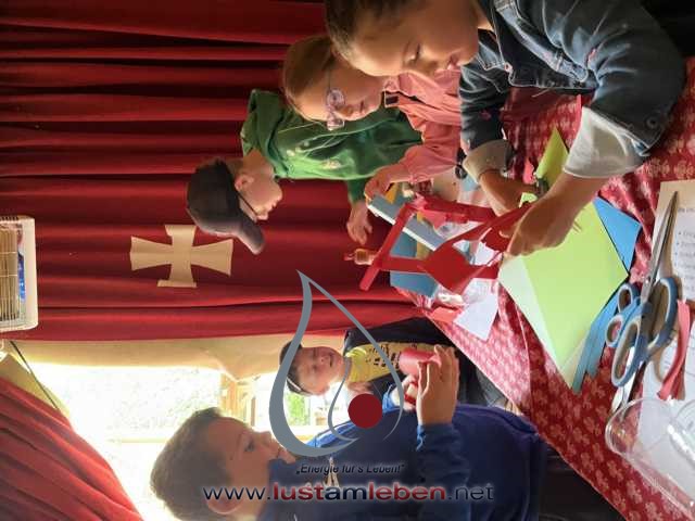 #LustAmLeben #KinderUndJugendCamp #NaturErleben #KreativitätFördern #Selbstentfaltung #TiereErleben #AktivesLernen #AchtsameZeit #KinderBetreuung #JugendlicheErziehen #WerteVermitteln #NaturAbenteuer