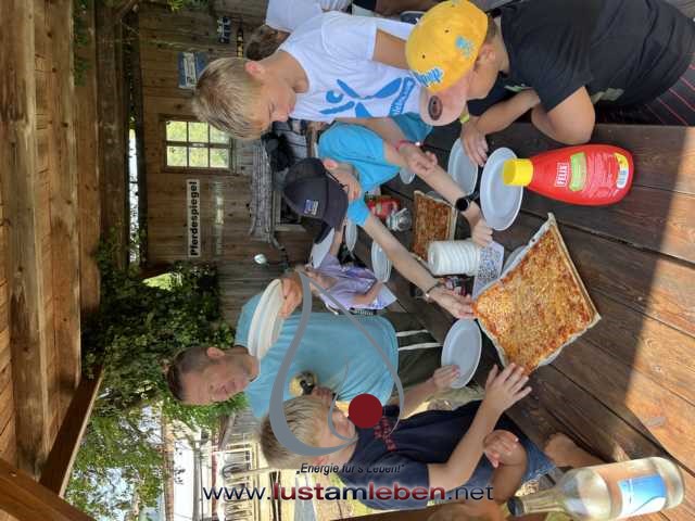 #LustAmLeben #KinderUndJugendCamp #NaturErleben #KreativitätFördern #Selbstentfaltung #TiereErleben #AktivesLernen #AchtsameZeit #KinderBetreuung #JugendlicheErziehen #WerteVermitteln #NaturAbenteuer