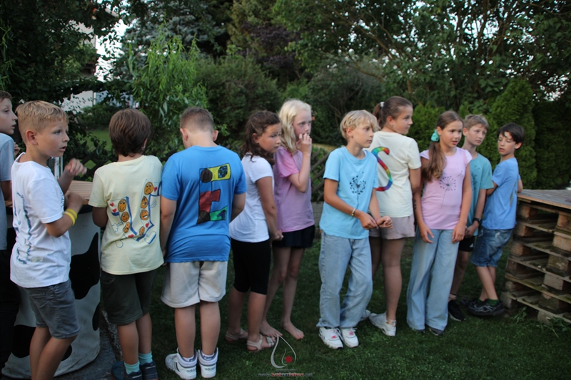 #KennenlernTag #Begrüßungstag #NeuesSchuljahr #NeueKlasse #Schulstart #TeamBuilding #Schulalltag #Schulbeginn #NeueFreunde #Schulcommunity #Projekttage #Projektwoche #LernenMitSpaß #Handlungsorientiert #Teamwork #Schulprojekt #Projektarbeit #Schulideen #KreativesLernen #SchuleMalAnders #Schulabschluss #Klassenabschluss #Abschlussfeier #LetzterSchultag #Matura #Schulzeit #Schulende #Abschlussfahrt #Erinnerungen #Schulfreunde #AbenteuerWoche #NaturErlebnis #Erlebniswoche #SpieleInDerSchule #OutdoorLearning #T