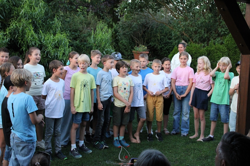 #KennenlernTag #Begrüßungstag #NeuesSchuljahr #NeueKlasse #Schulstart #TeamBuilding #Schulalltag #Schulbeginn #NeueFreunde #Schulcommunity #Projekttage #Projektwoche #LernenMitSpaß #Handlungsorientiert #Teamwork #Schulprojekt #Projektarbeit #Schulideen #KreativesLernen #SchuleMalAnders #Schulabschluss #Klassenabschluss #Abschlussfeier #LetzterSchultag #Matura #Schulzeit #Schulende #Abschlussfahrt #Erinnerungen #Schulfreunde #AbenteuerWoche #NaturErlebnis #Erlebniswoche #SpieleInDerSchule #OutdoorLearning #T